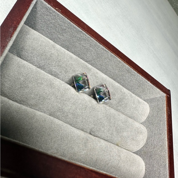 Translucent square earrings - Picture 2 of 4